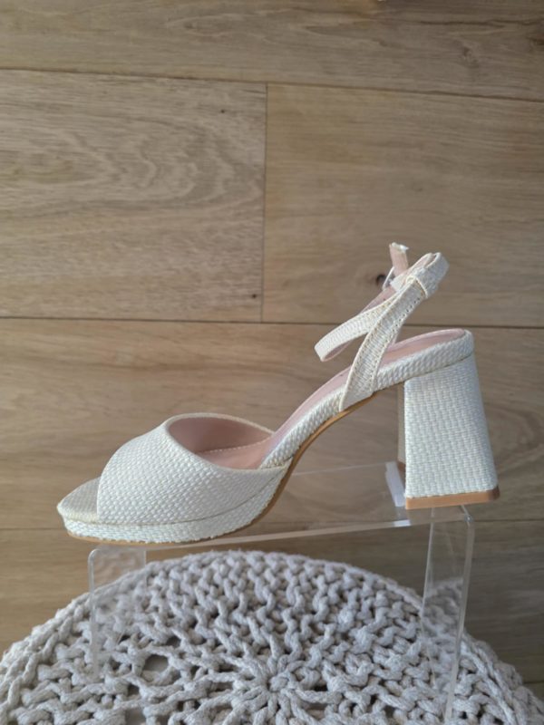 Sandales à talons - Beige – Image 6