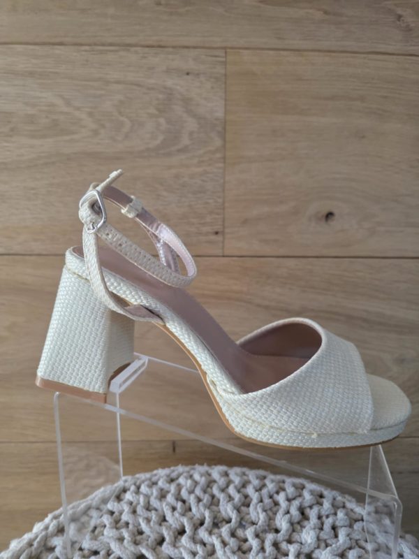 Sandales à talons - Beige – Image 5
