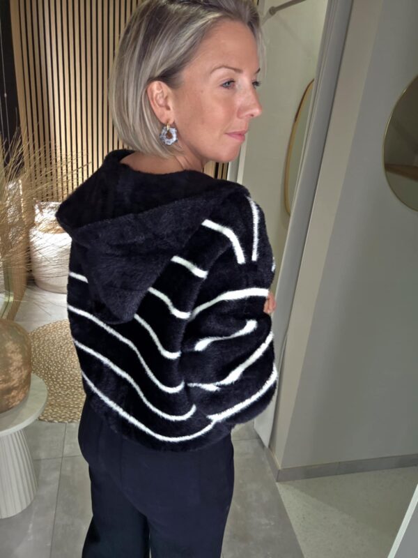 Gilet épais ligné - Noir – Image 2