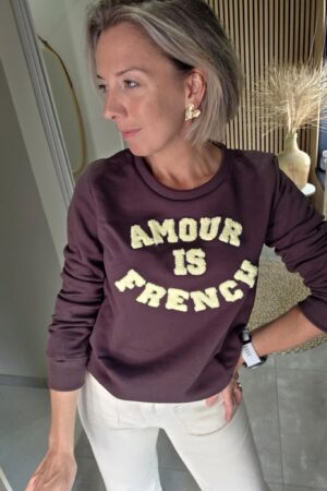 Sweat Amour is French - Marron