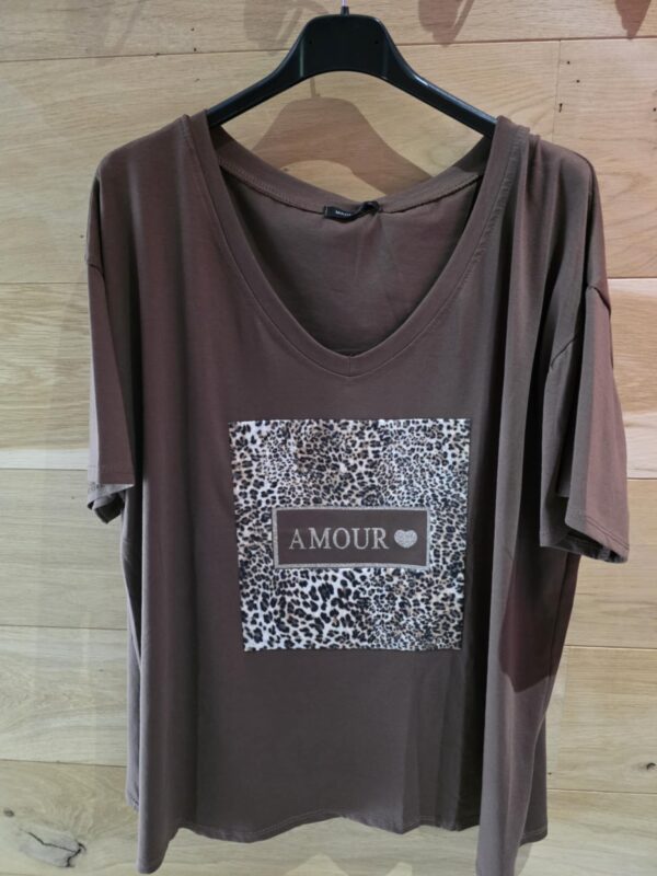 Lilie Plus - T-shirt Amour&Léopard - Marron – Image 2