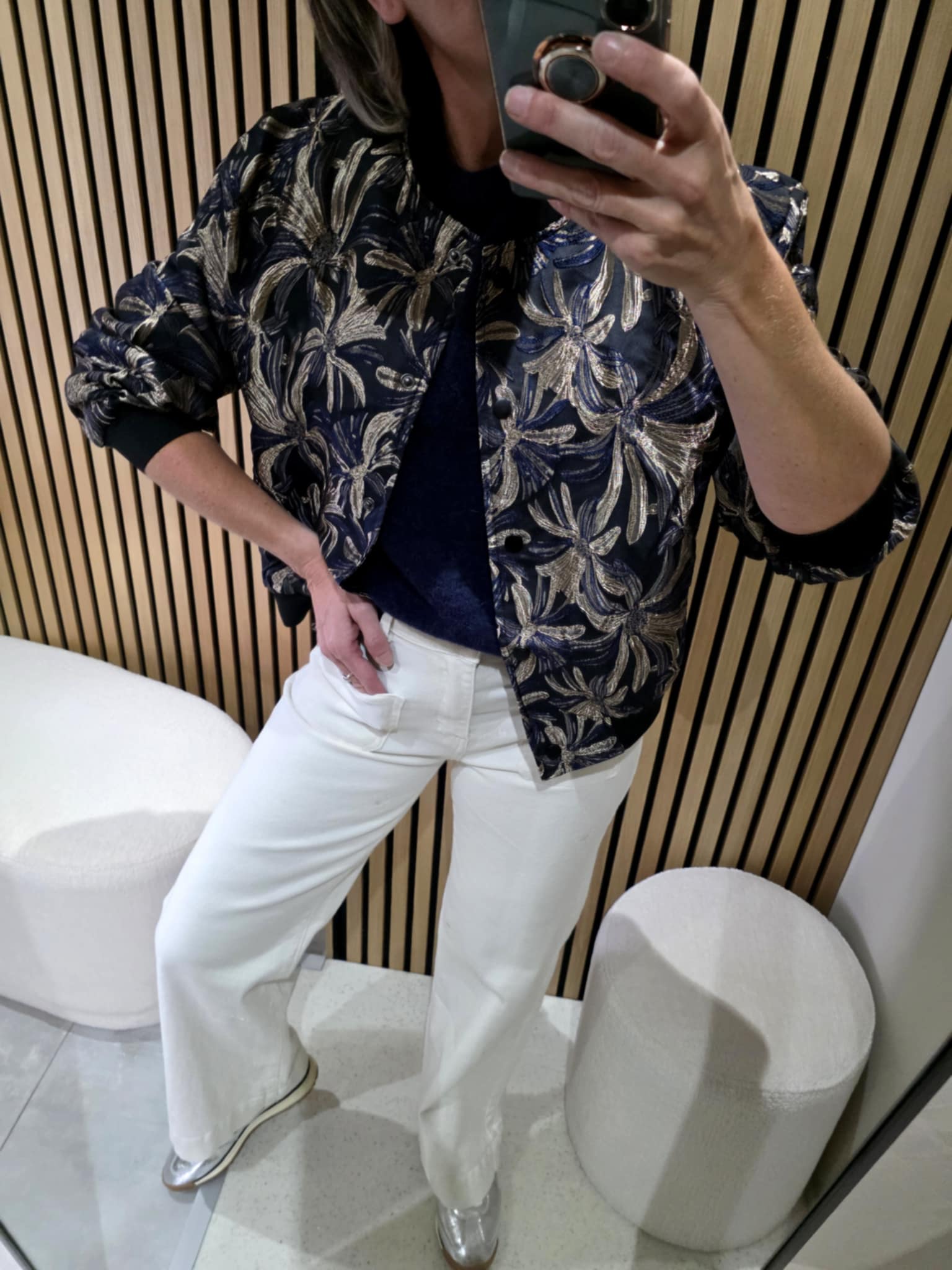 Bomber chic fleuri - Bleu/Doré – Image 3