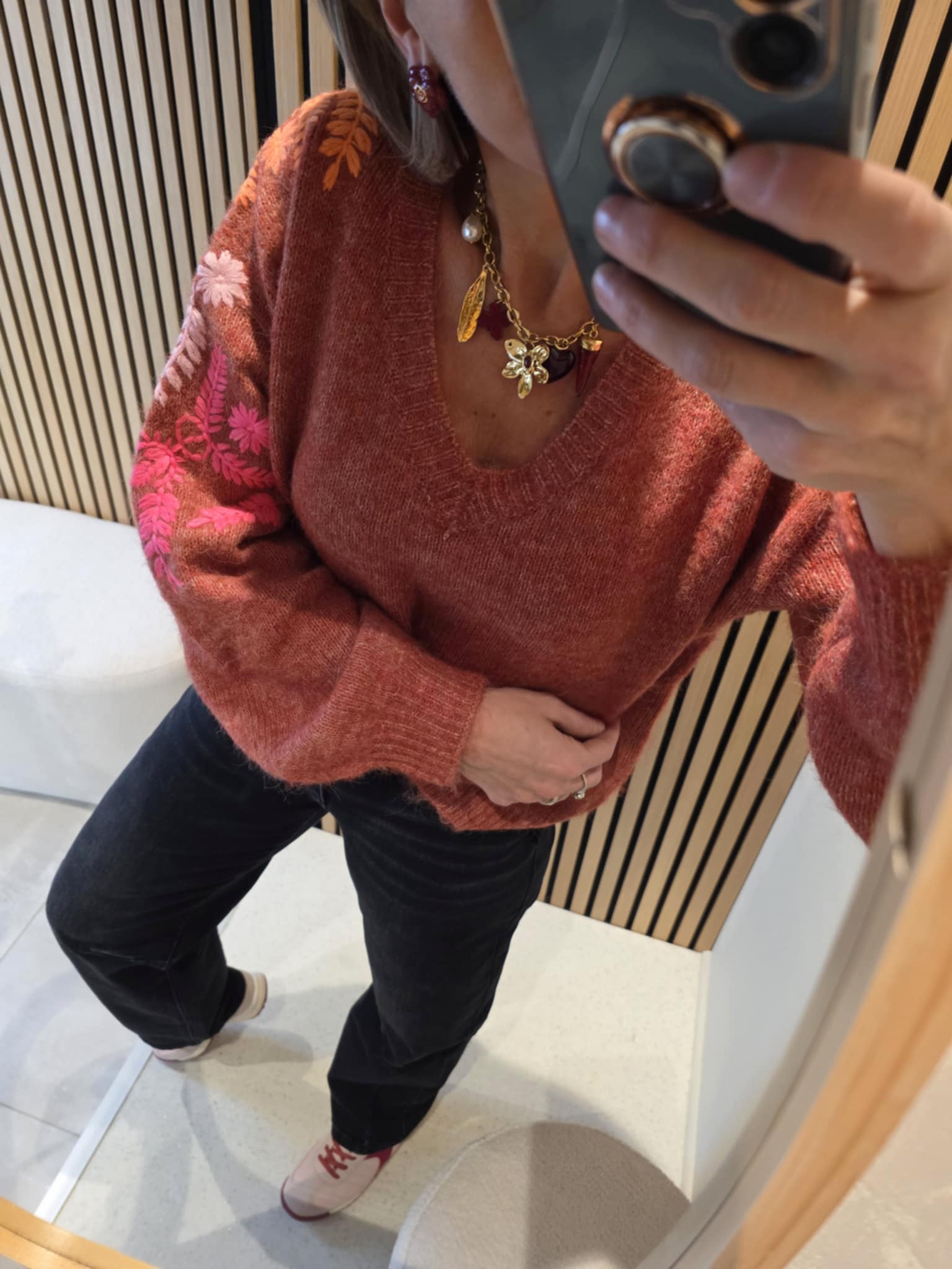 Pull brodé Livia - Terracotta – Image 3