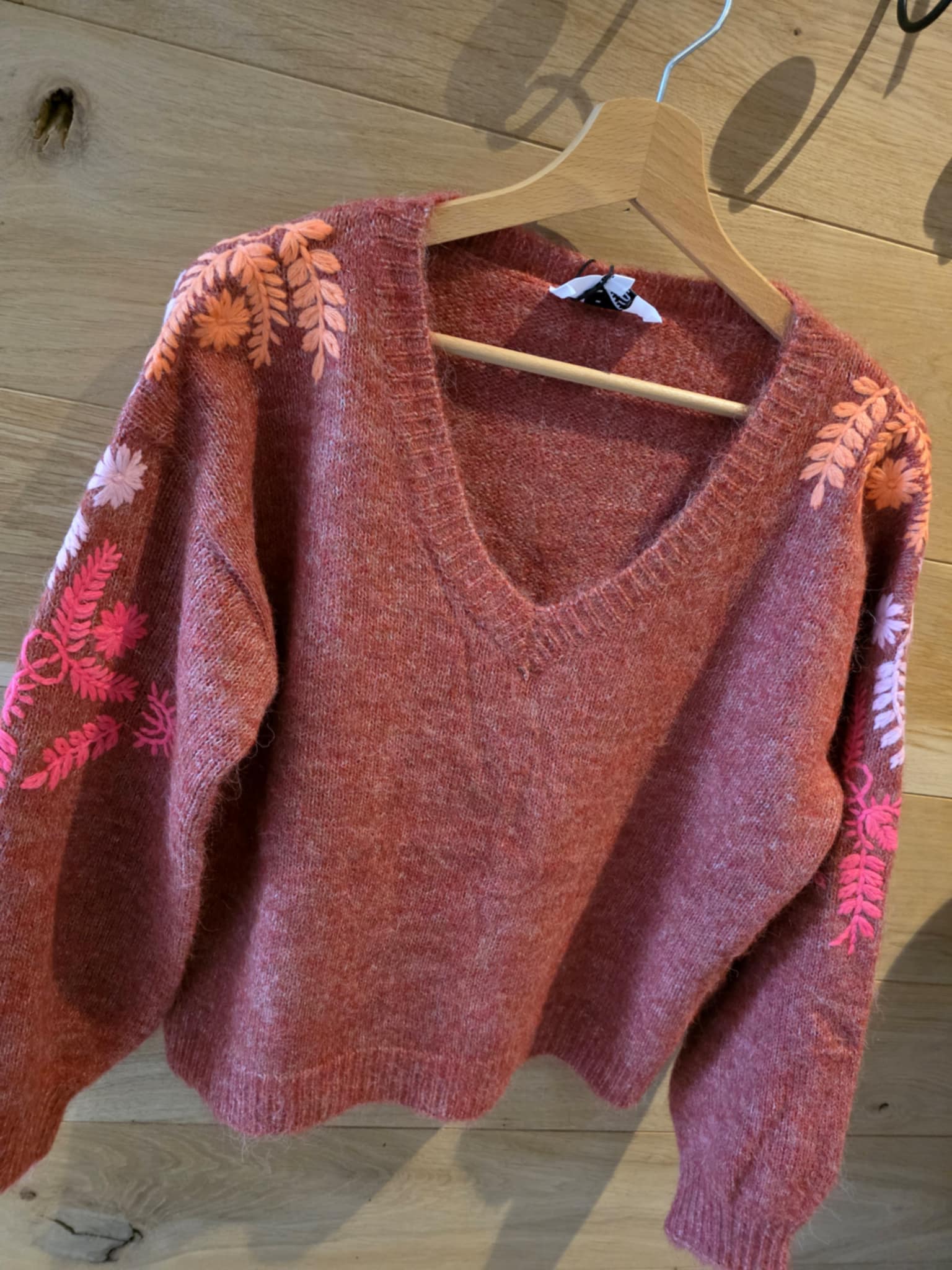Pull brodé Livia - Terracotta – Image 2