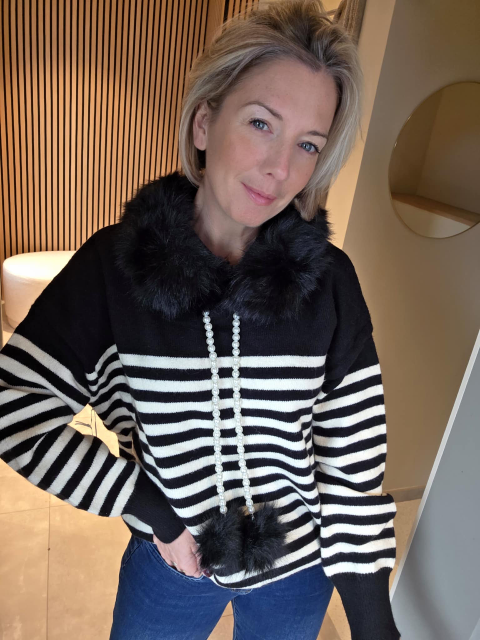 Pull rayé Daniela - Noir – Image 2