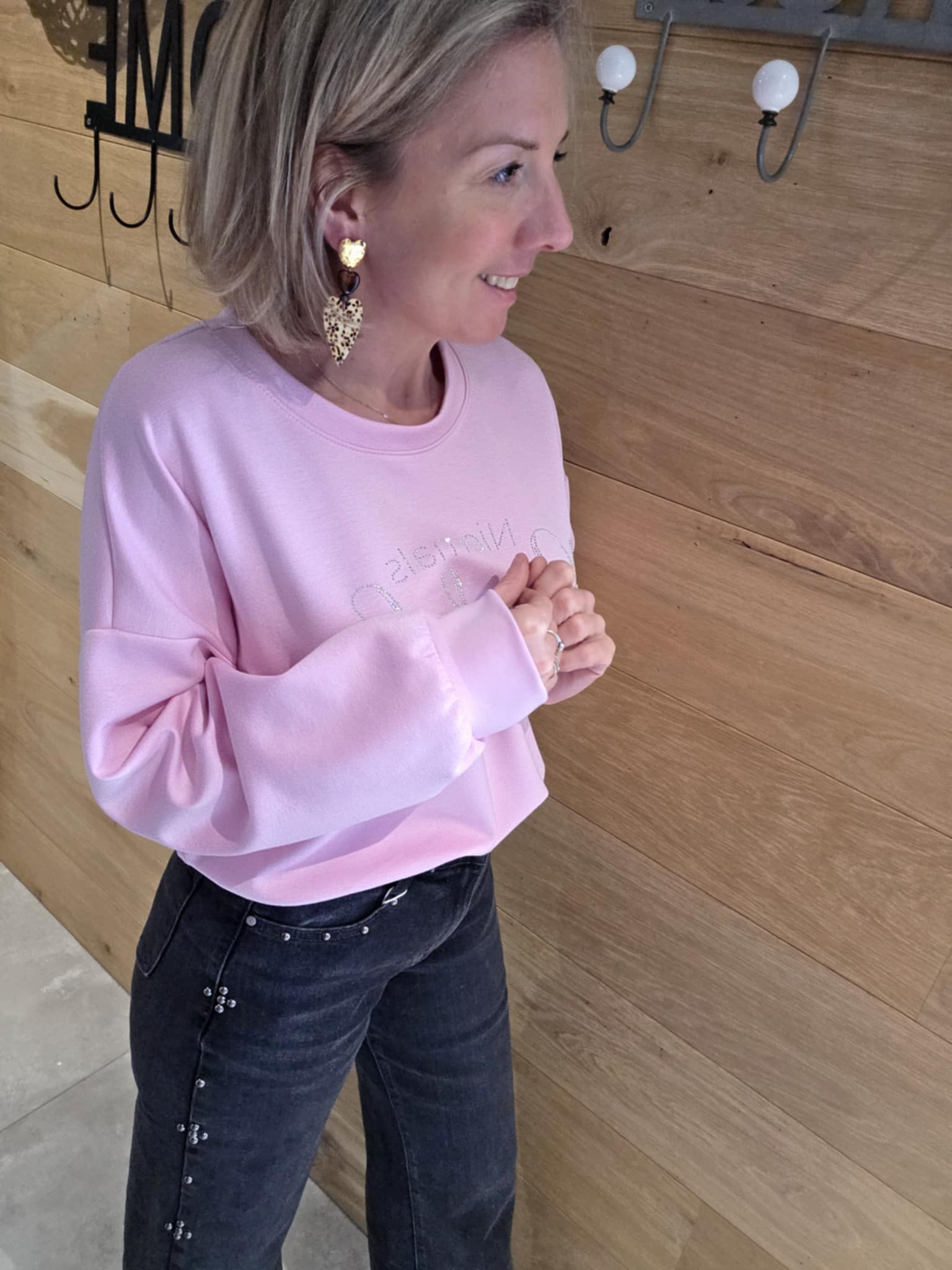 Jeans noir à clous – Image 3