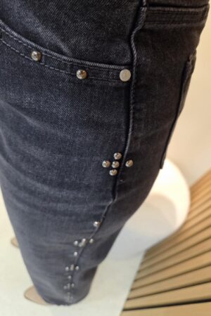 Jeans noir à clous