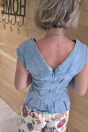 Blouse en jean col v
